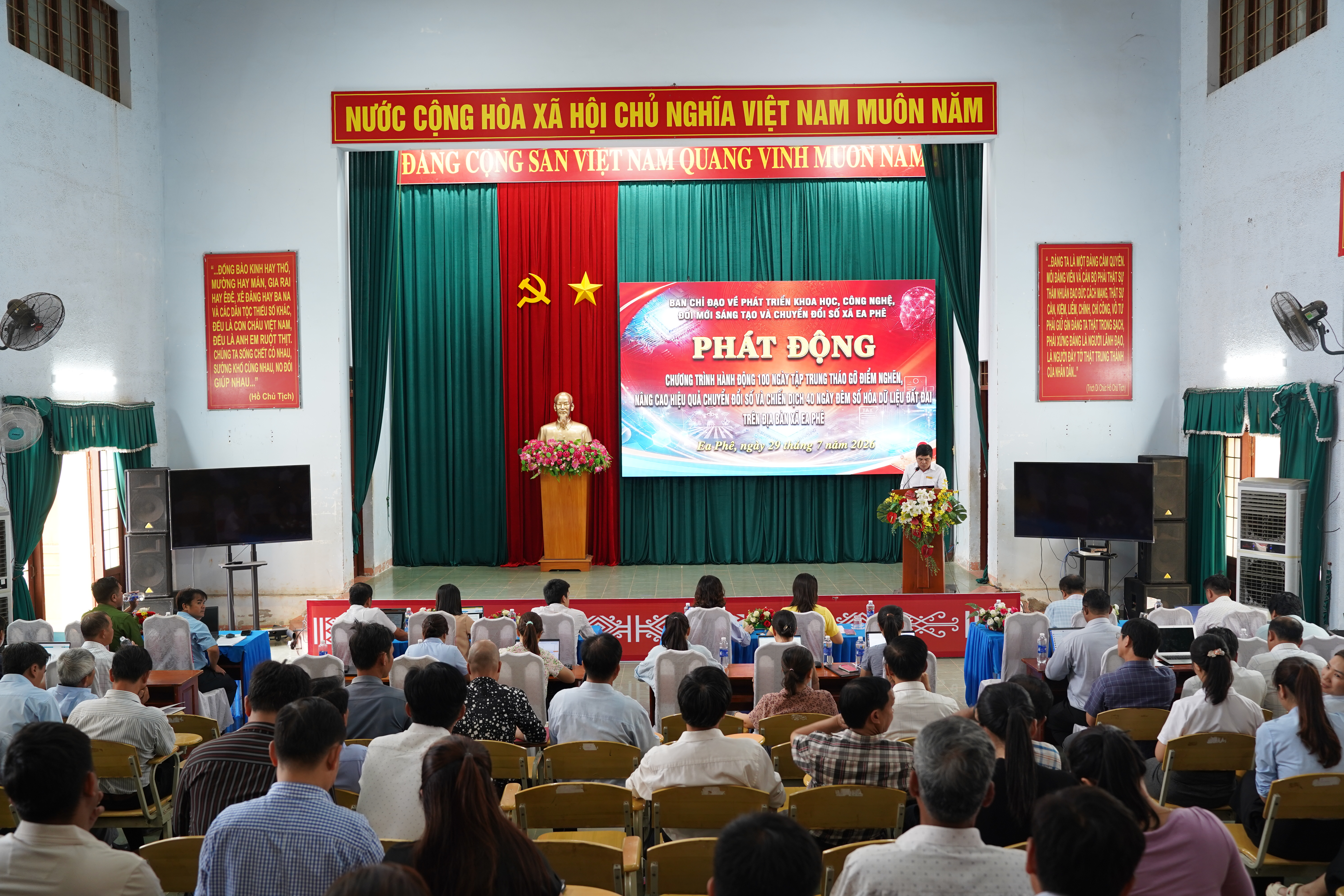 XÃ EA PHÊ PHÁT ĐỘNG CHƯƠNG TRÌNH HÀNH ĐỘNG 100 NGÀY VÀ CHIẾN DỊCH 40 NGÀY ĐÊM SỐ HÓA DỮ LIỆU ĐẤT ĐAI