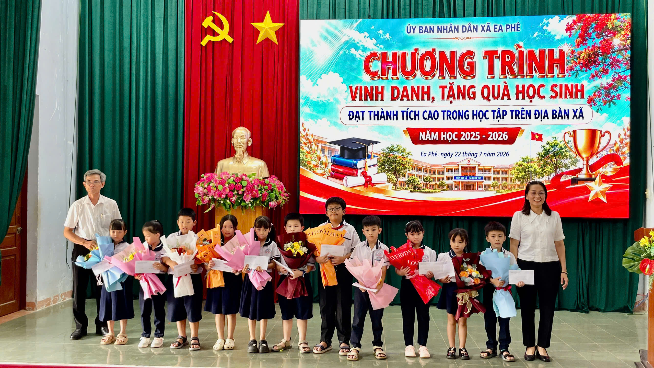 bieu-duong-hoc-sinh-5